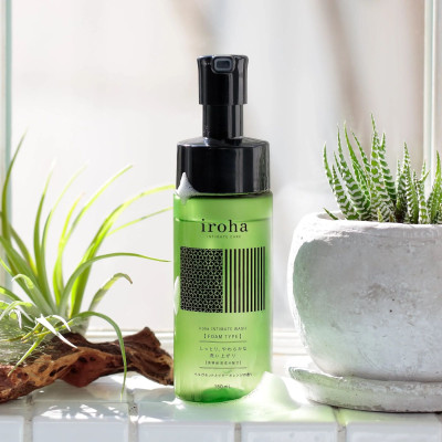 Піна для інтимного догляду Iroha Intimate Wash Foam Type Bergamot and Bitter Orange 150 мл