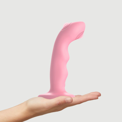 Насадка для страпону з подвійною точковою пульсацією Strap-On-Me TAPPING DILDO WAVE - CORAL PINK Насадка для страпону з подвійною точковою пульсацією Strap-On-Me TAPPING DILDO WAVE - CORAL PINK