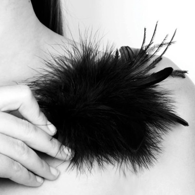 Мітелка Bijoux Indiscrets Pom Pom – feather tickler Мітелка Bijoux Indiscrets Pom Pom – feather tickler