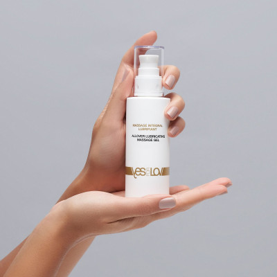 Масажний гель YESforLOV ALLOVER LUBRICATING MASSAGE GEL 100 мл Масажний гель YESforLOV ALLOVER LUBRICATING MASSAGE GEL 100 мл
